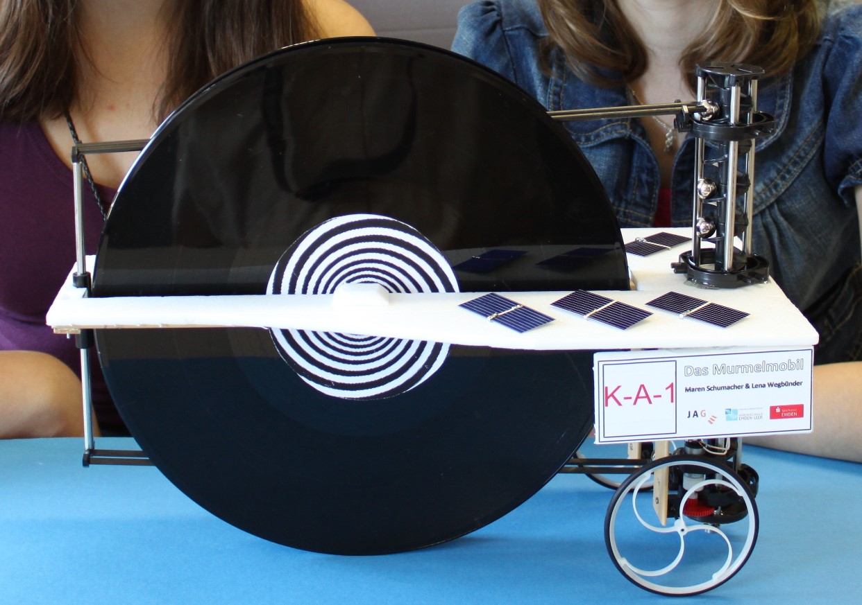 Ein solarbetriebenes Gefährt, das Murmelmobil