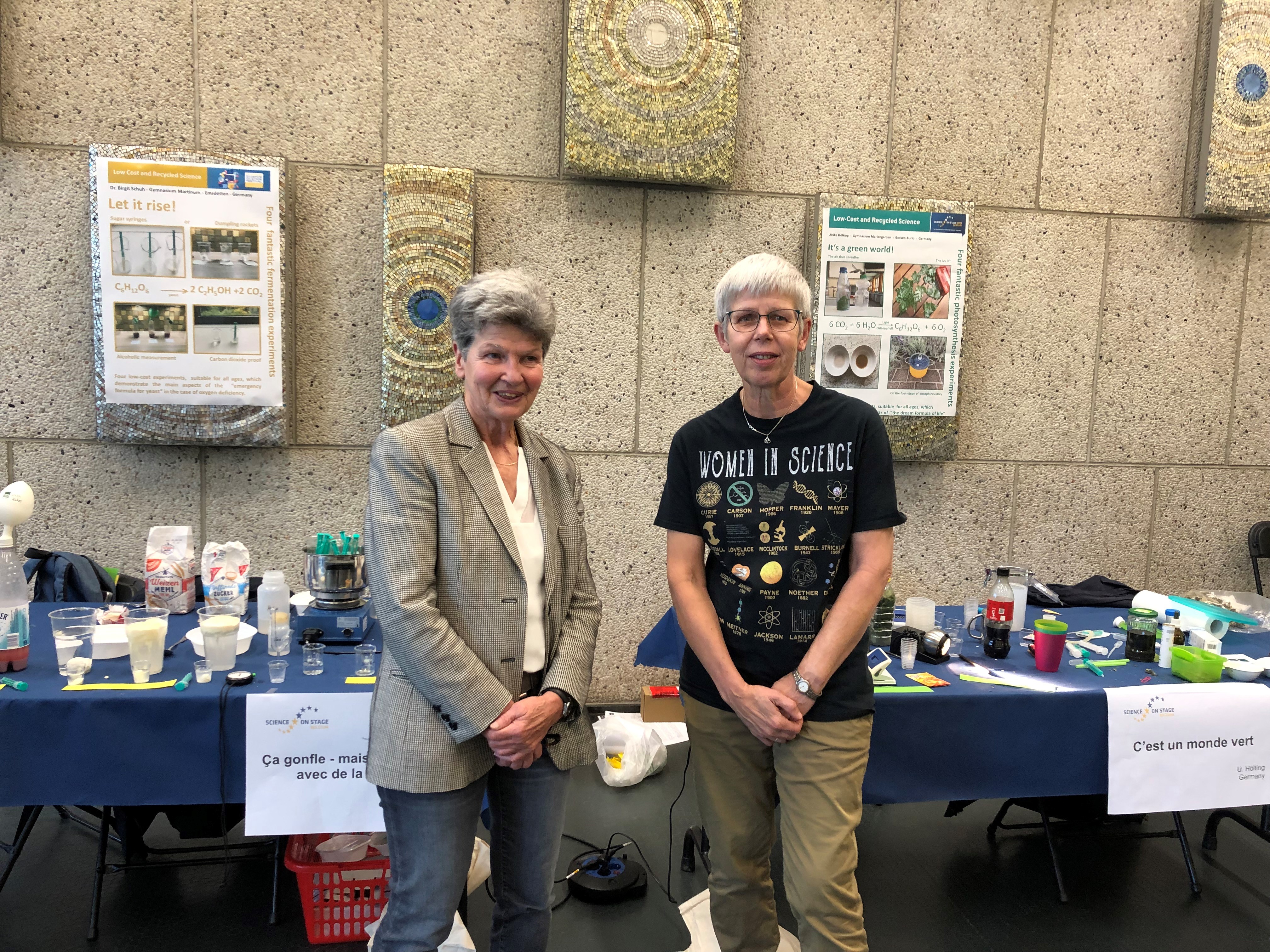 Dr. Birgit Schuh und Ulrike Hölting beim Playful Science Festival in Brüssel