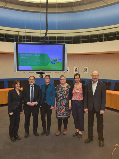 Parlamentarisches Frühstück 