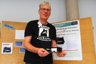 Projekt: Die Bändigung der Primzahlen oder der Quantencomputer aus dem 3D-Drucker